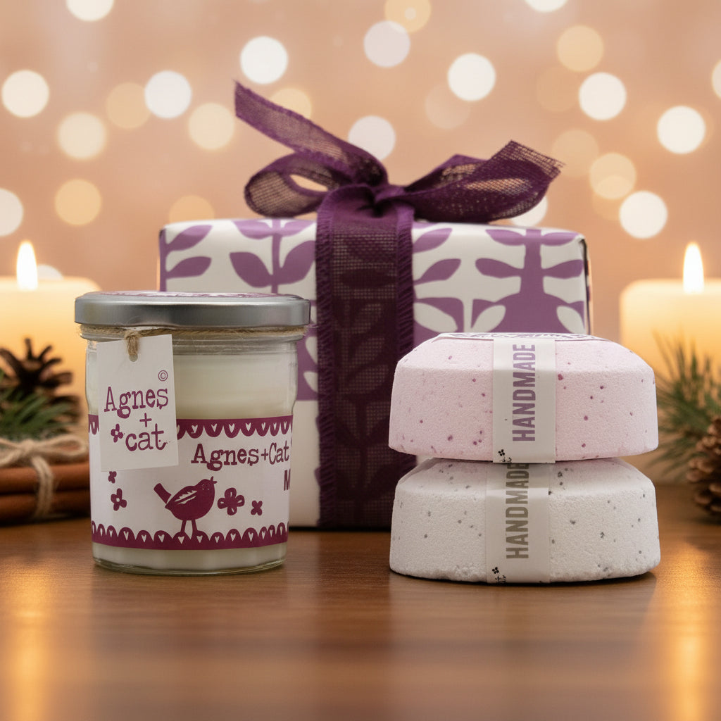 Agnes+Cat Geschenkbox „Mondlicht & Rosen“ (Kerze und Badebombe)