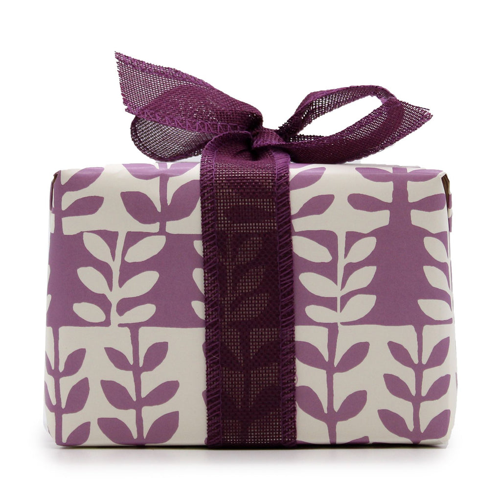 Agnes+Cat Geschenkbox „Mondlicht & Rosen“ (Kerze und Badebombe)