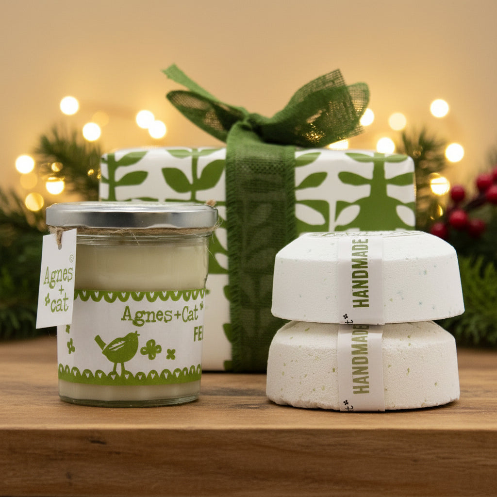 Agnes+Cat Geschenkbox „English Garden Treat“ (Kerze und Badebombe)